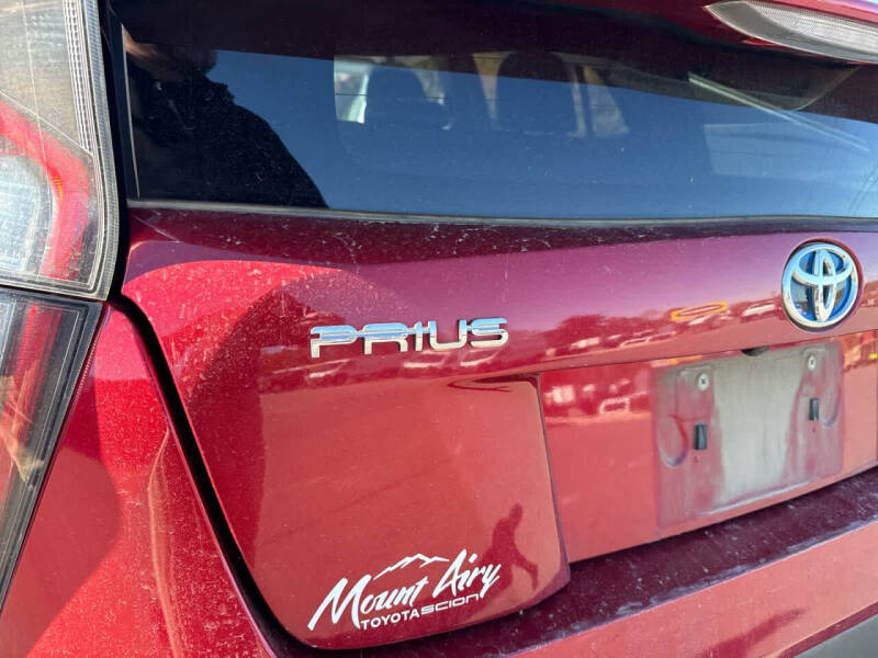 2017 Toyota Prius Three Touring