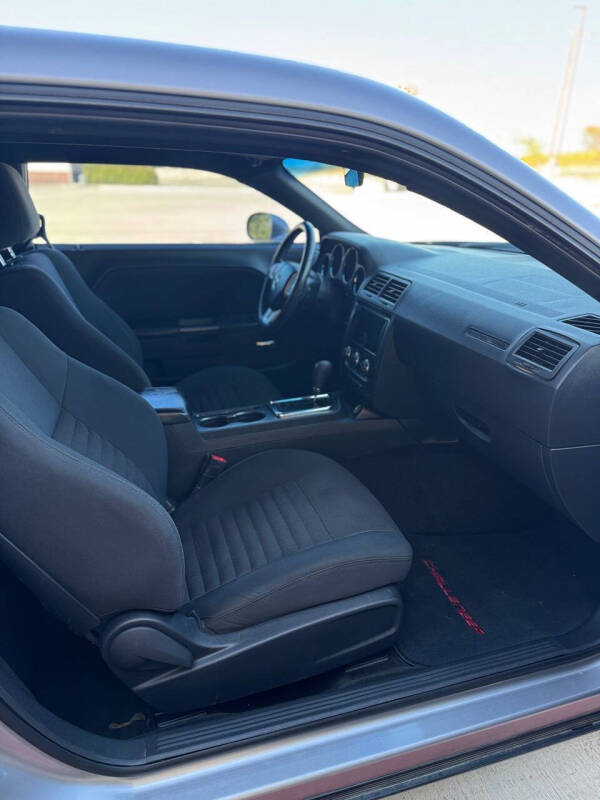 2013 Dodge Challenger SXT