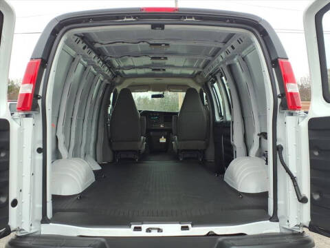 2025 Chevrolet Express 2500