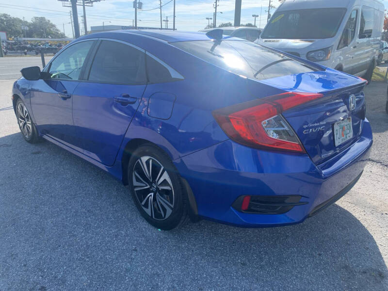 2018 Honda Civic EX-T photo 5