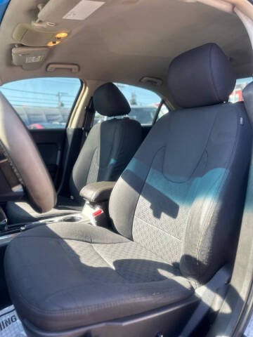 2012 Ford Fusion SE