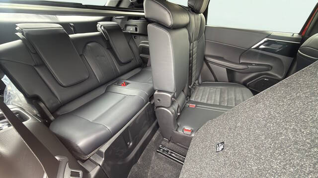2026 Mitsubishi Outlander LE