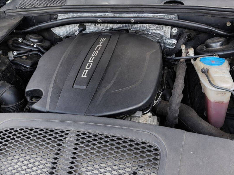 2017 Porsche Macan