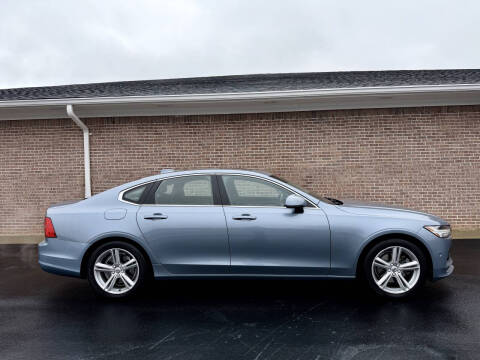 2017 Volvo S90 T5 Momentum