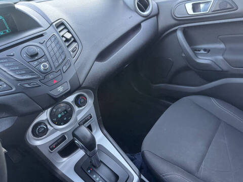 2015 Ford Fiesta SE