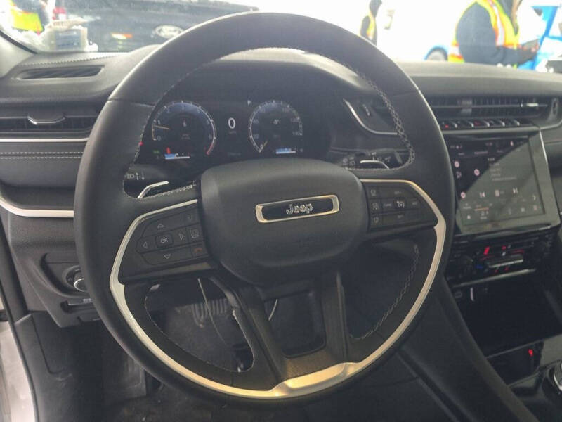 2023 Jeep Grand Cherokee Laredo