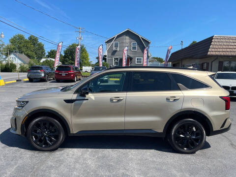 2021 Kia Sorento for sale at MAGNUM MOTORS in Reedsville PA