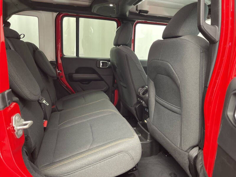 2024 Jeep Wrangler Sahara 4xe