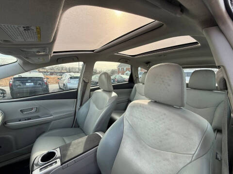 2012 Toyota Prius v Two