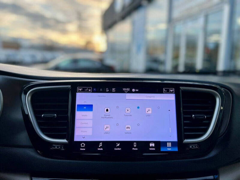 2021 Chrysler Pacifica Touring L