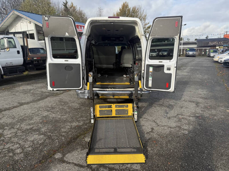 2014 Ford E-Series E-350 SD