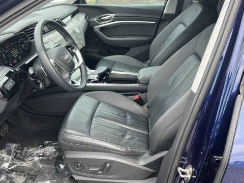 2021 Audi e-tron quattro Premium