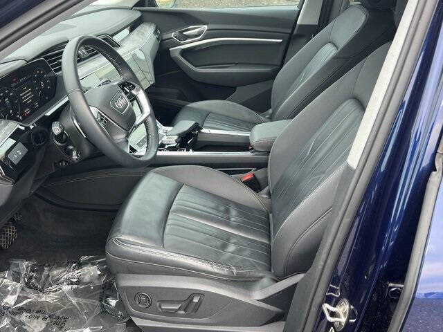 2021 Audi e-tron quattro Premium