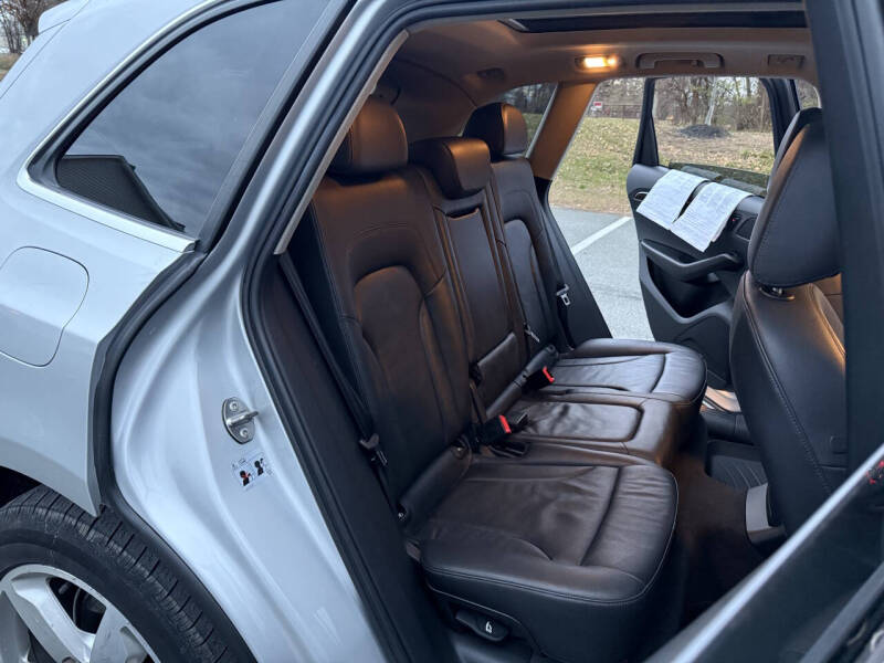 2012 Audi Q5 3.2 quattro Premium Plus