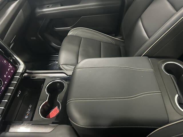 2025 GMC Yukon XL Elevation