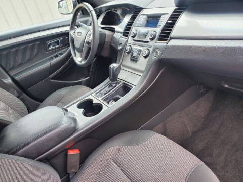 2018 Ford Taurus SEL