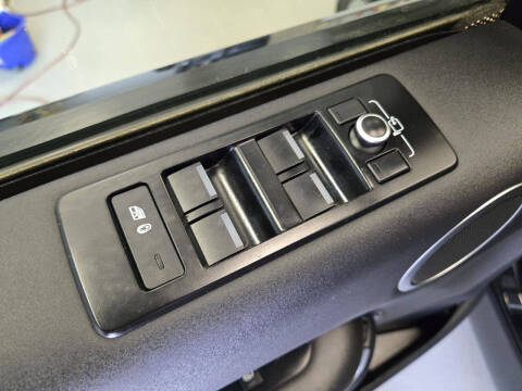 2020 Land Rover Discovery SE