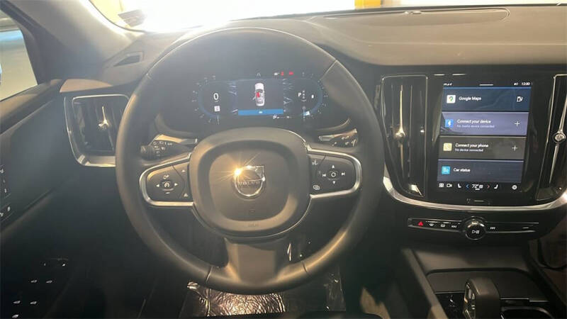 2024 Volvo S60 B5 Core Dark Theme