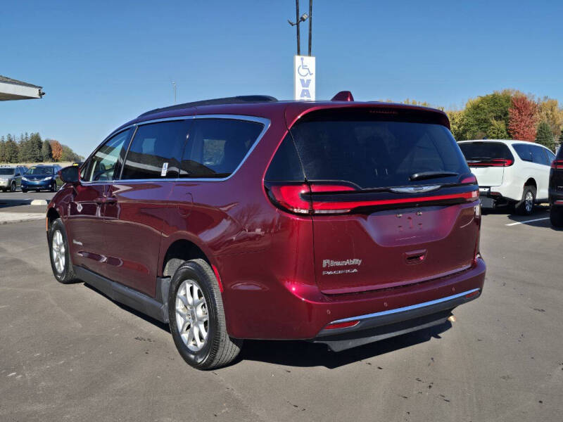 2022 Chrysler Pacifica Touring L