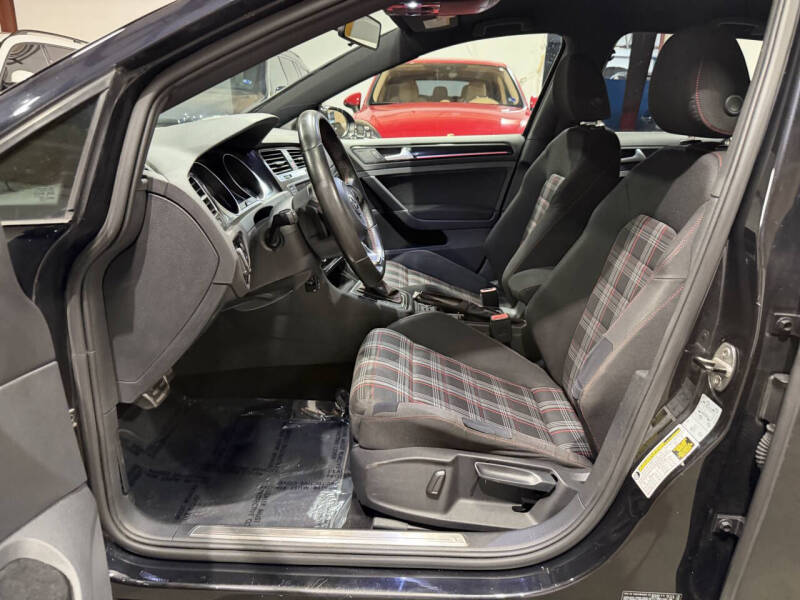 2017 Volkswagen Golf GTI S