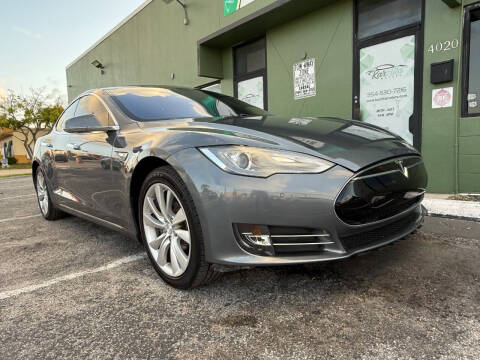 2014 Tesla Model S P85