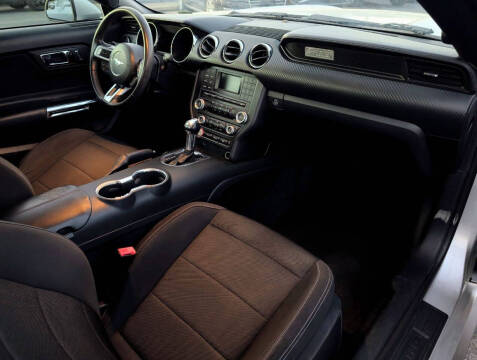 2015 Ford Mustang V6