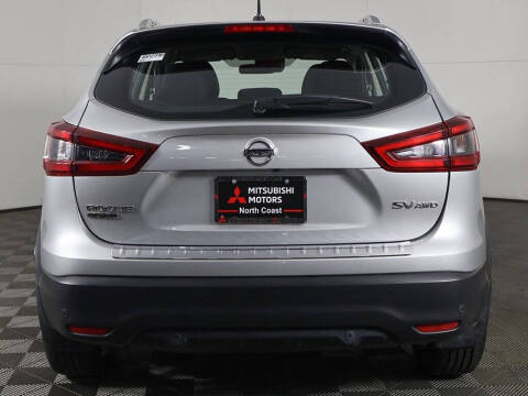 2022 Nissan Rogue Sport SV