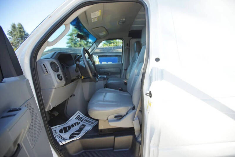 2014 Ford E-Series E-150