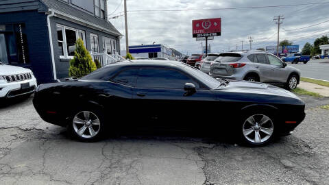 2015 Dodge Challenger SXT