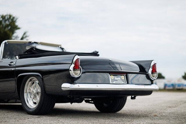 1956 Ford Thunderbird