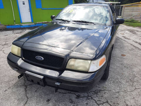 2007 Ford Crown Victoria for sale at Autos by Tom in Largo FL