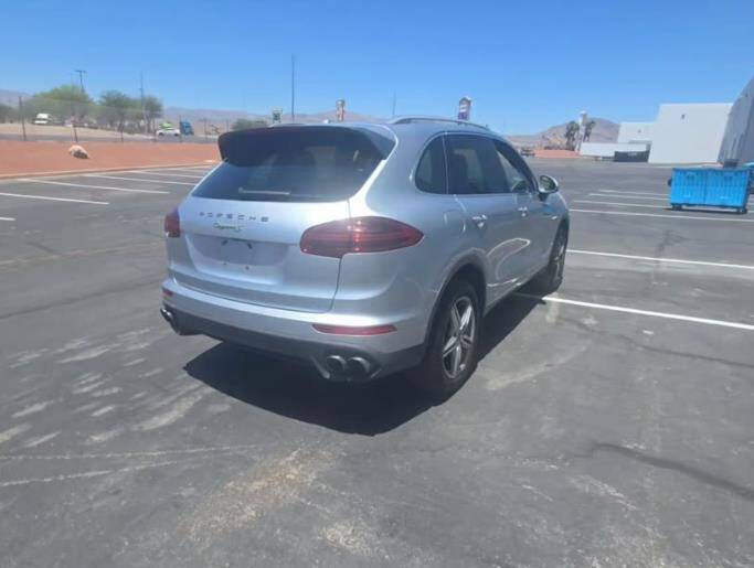 2016 Porsche Cayenne S E-Hybrid