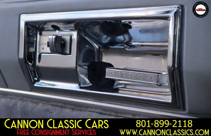 1984 Lincoln Town Car Signature