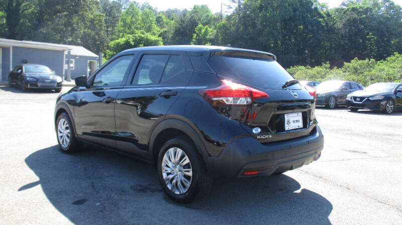 2020 Nissan Kicks S
