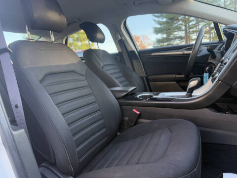 2013 Ford Fusion Hybrid SE