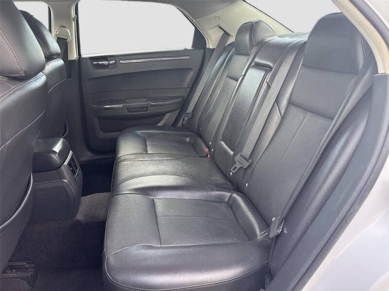 2010 Chrysler 300 Touring