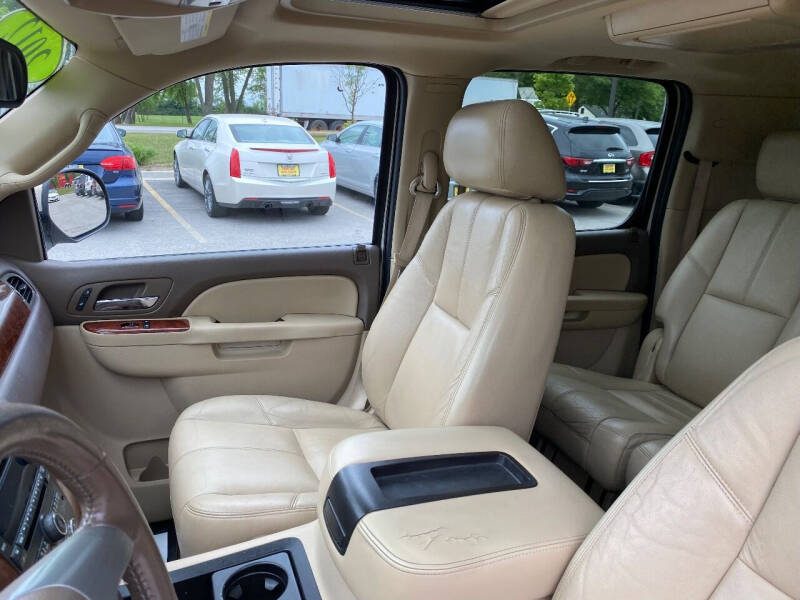 2012 Chevrolet Suburban LT