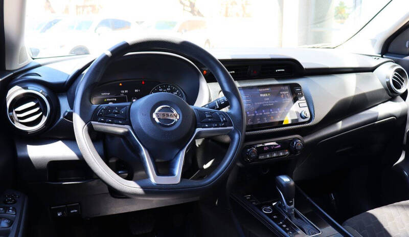 2021 Nissan Kicks SV