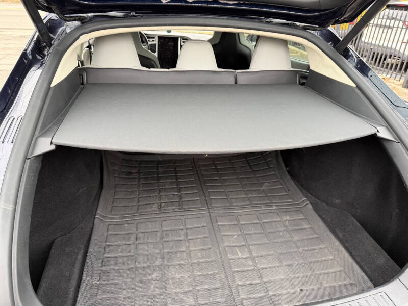 2015 Tesla Model S 85D