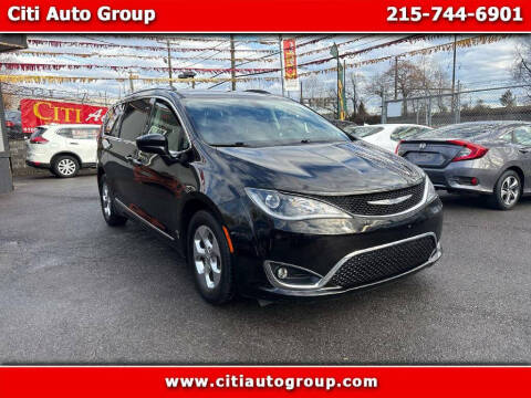 2017 Chrysler Pacifica Touring-L Plus