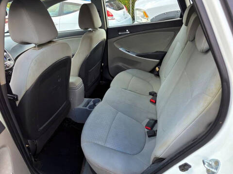 2014 Hyundai Accent SE