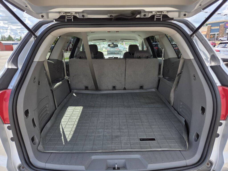 2012 Chevrolet Traverse LS - Photo 18