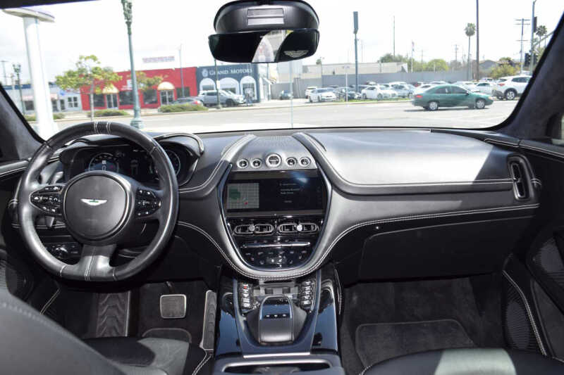 2021 Aston Martin DBX