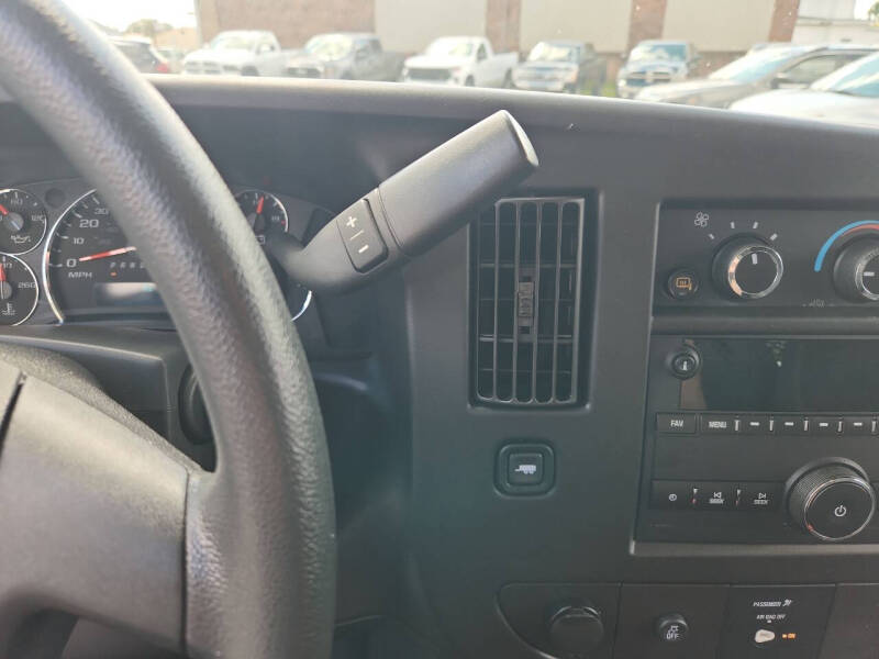 2022 Chevrolet Express 2500