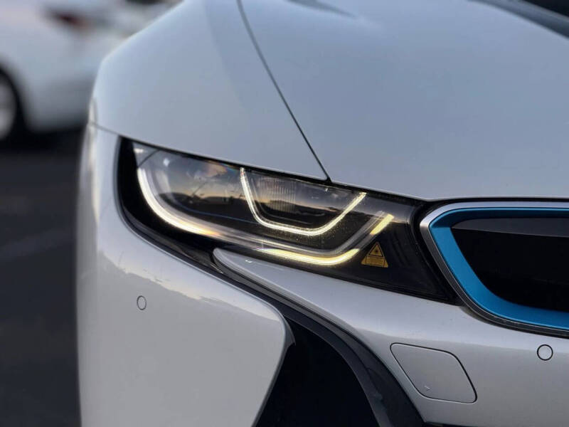 2016 BMW i8
