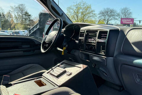 2005 Ford Excursion XLT