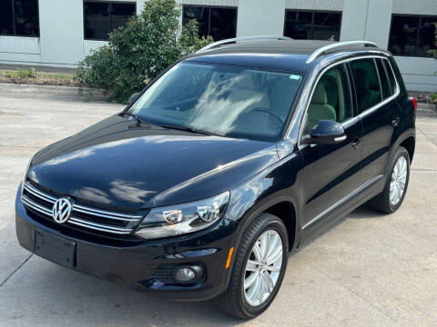2013 Volkswagen Tiguan for sale at Auto Starlight in Dallas TX
