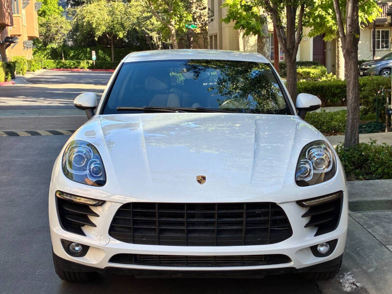 2017 Porsche Macan