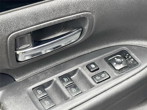 2020 Mitsubishi Outlander SE