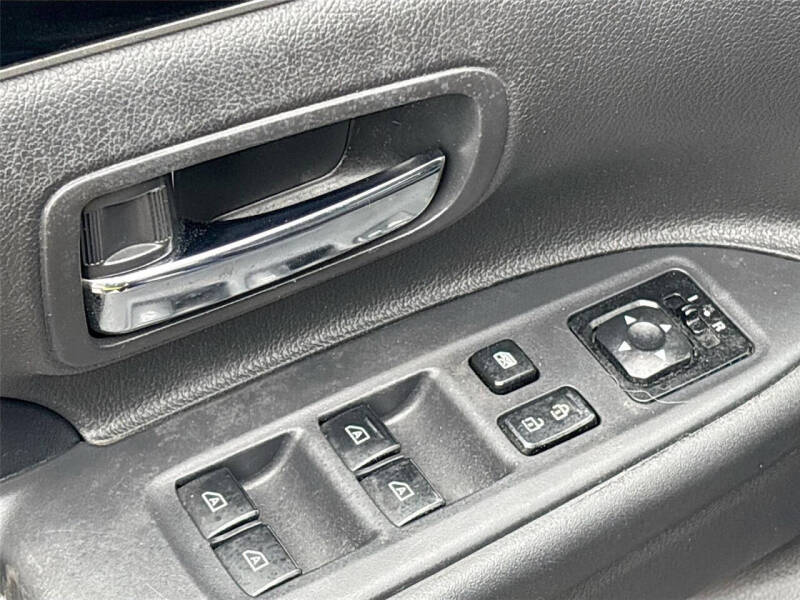 2020 Mitsubishi Outlander SE